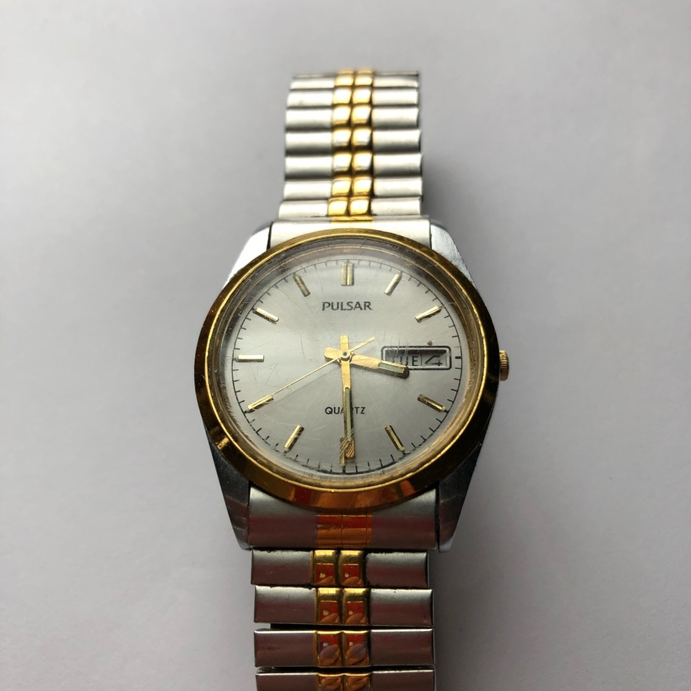 Vintage Pulsar Date Silver Gold Color Watch